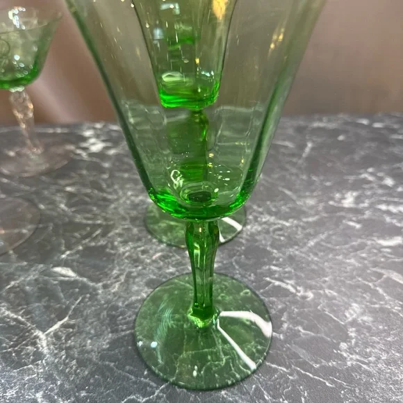 Fostoria Versailles 2 LIQUOR COCKTAIL Glass 5" And 3 Wine Glass 7” Lot Glow Gla - Picture 11 of 12